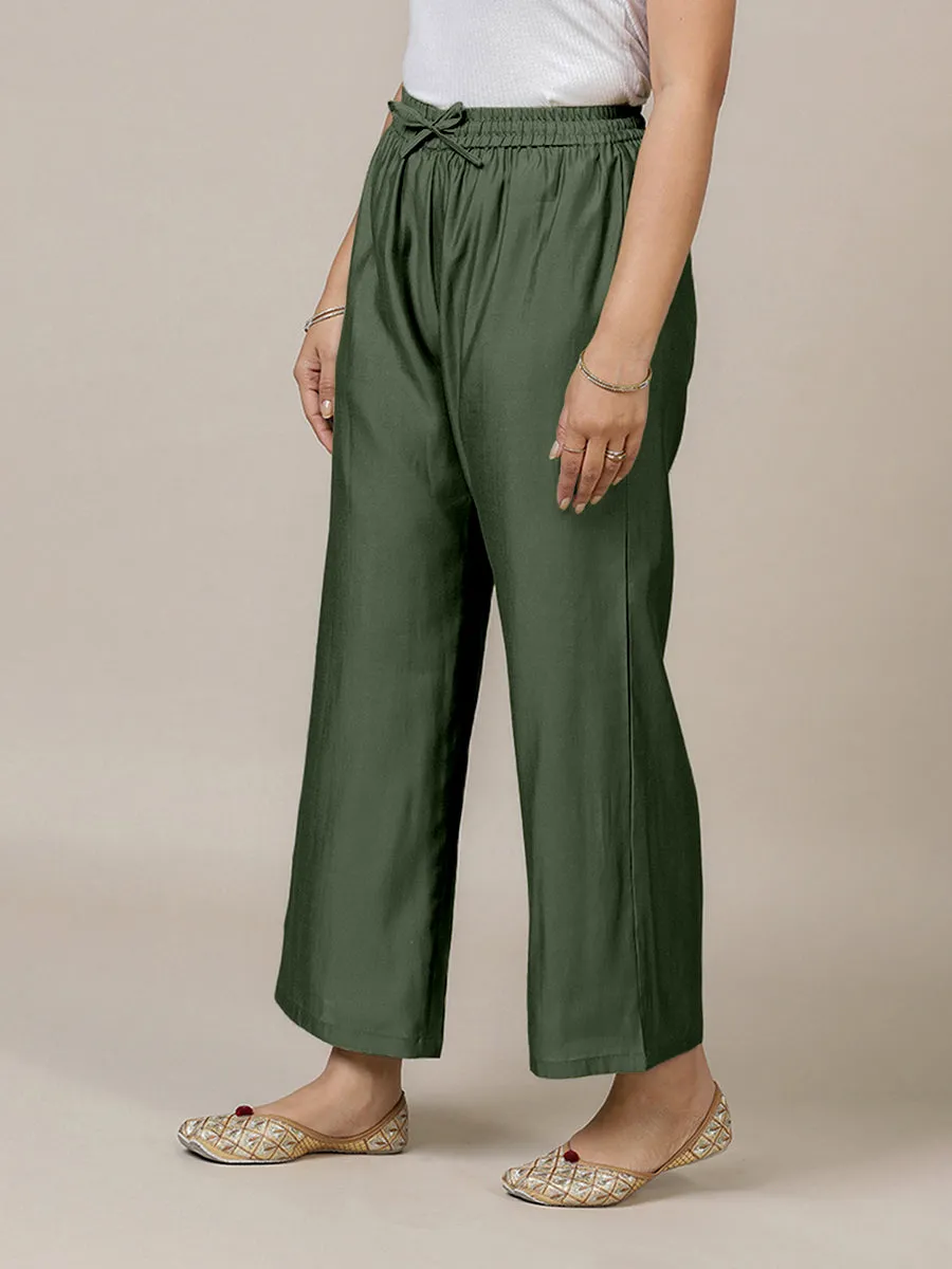 Fiza x Rozaana | Straight Pant in Pine Green
