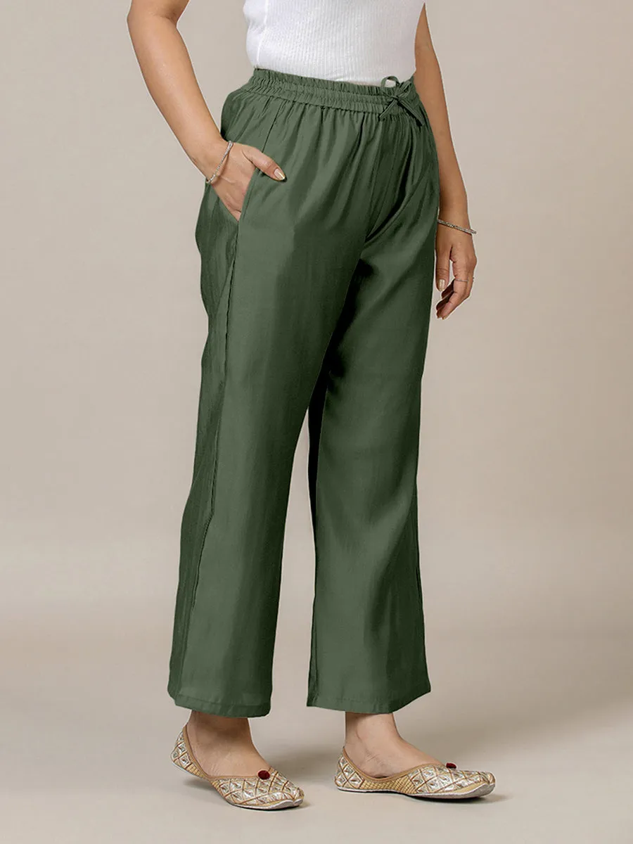 Fiza x Rozaana | Straight Pant in Pine Green