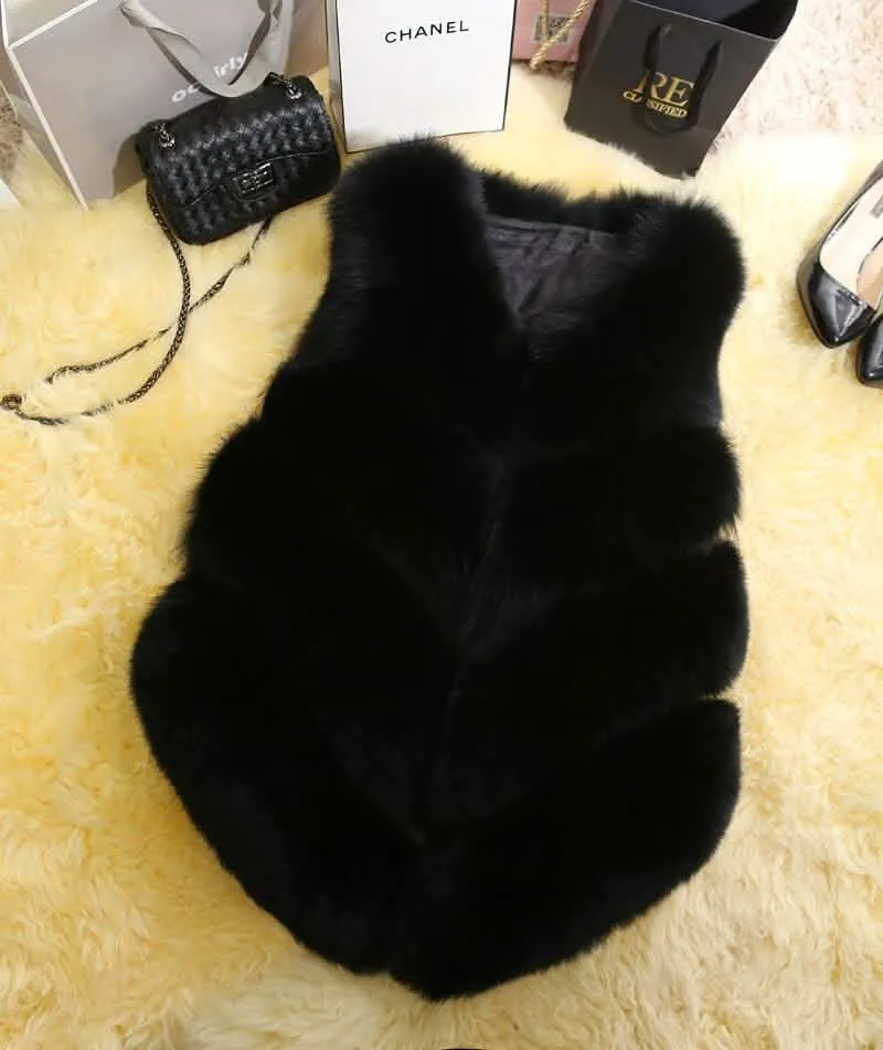 Stylish Sleeveless Faux Fur Winter Vest for Women – Essential 2022 Fashion Piece