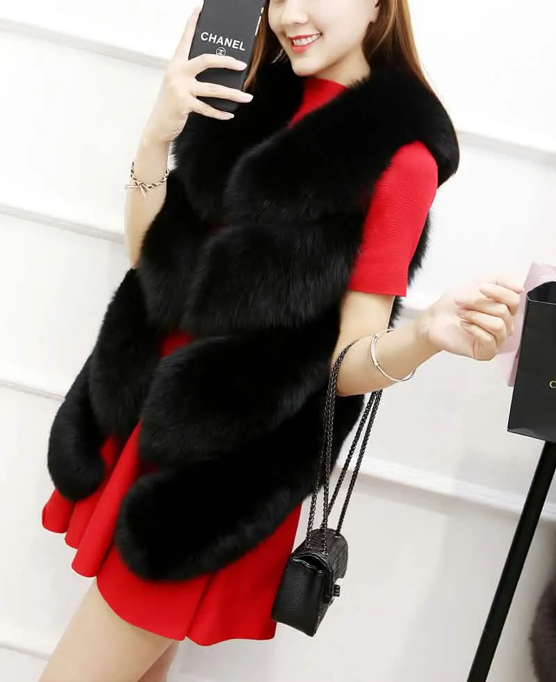 Stylish Sleeveless Faux Fur Winter Vest for Women – Essential 2022 Fashion Piece
