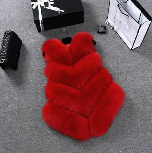 Stylish Sleeveless Faux Fur Winter Vest for Women – Essential 2022 Fashion Piece