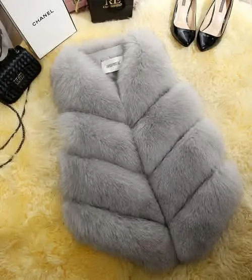 Stylish Sleeveless Faux Fur Winter Vest for Women – Essential 2022 Fashion Piece