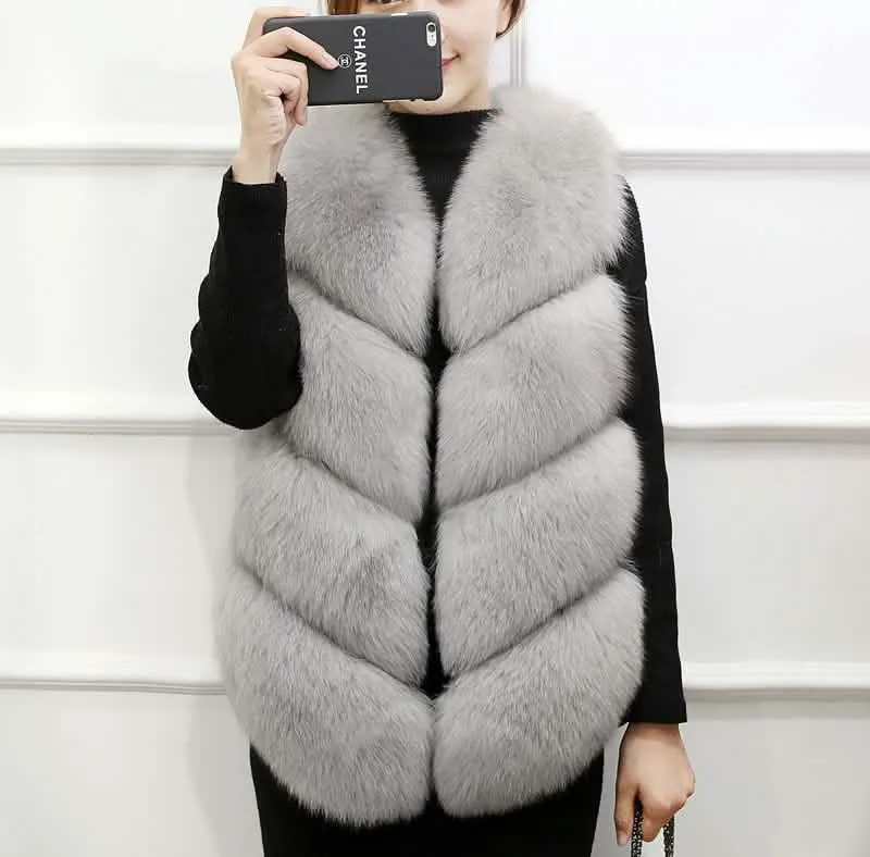 Stylish Sleeveless Faux Fur Winter Vest for Women – Essential 2022 Fashion Piece